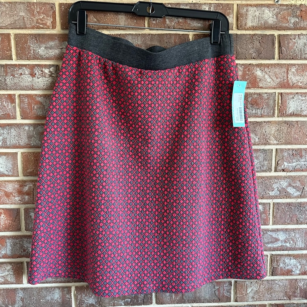 NEW w/tags Stitch Fix LE LIS brand Aline skirt
polyester SIZE L Red & gray